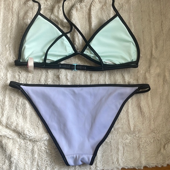 Victoria’s Secret Bikini Set Top MD Bottom SM Orchid Violet Removabl Padding - Picture 4 of 4